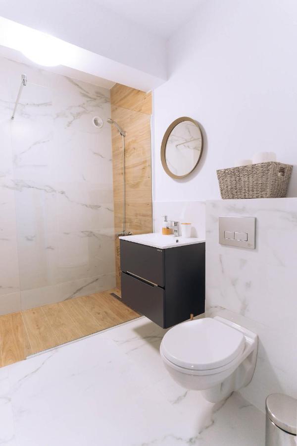 Flamingo Suites Oradea Exterior foto