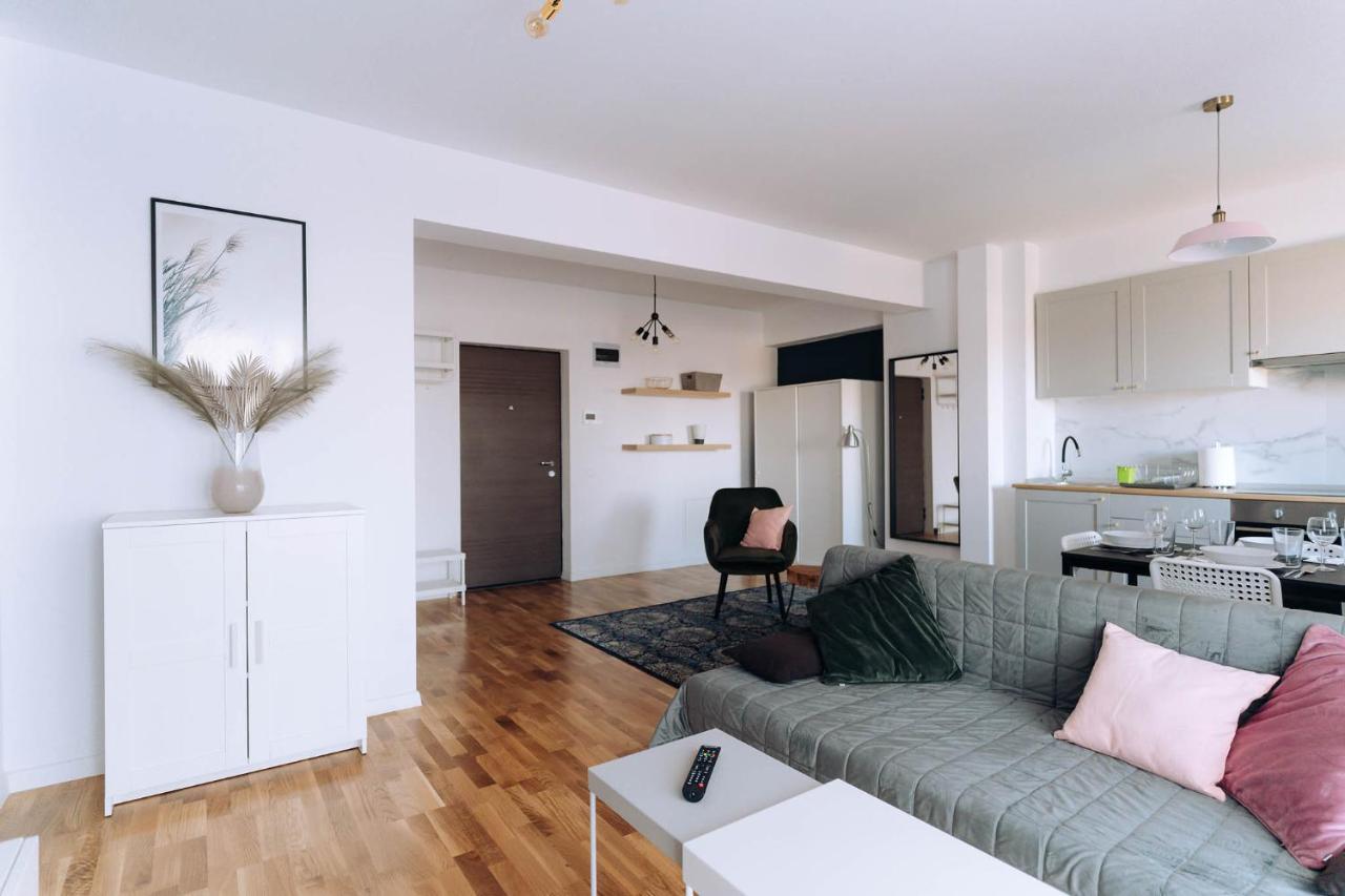 Flamingo Suites Oradea Exterior foto