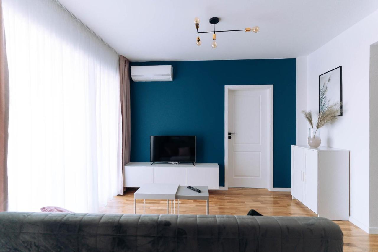 Flamingo Suites Oradea Exterior foto